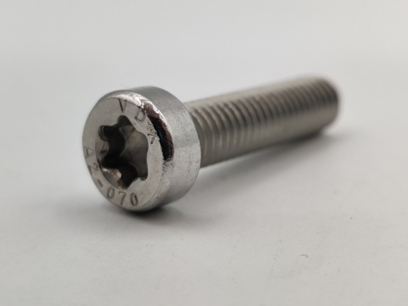 VIS TETE CYLBASSE TORX INOX A2 ISO 14580 | FDI VISSERIE